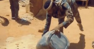 ست عرقي تفجر المفاجأة 