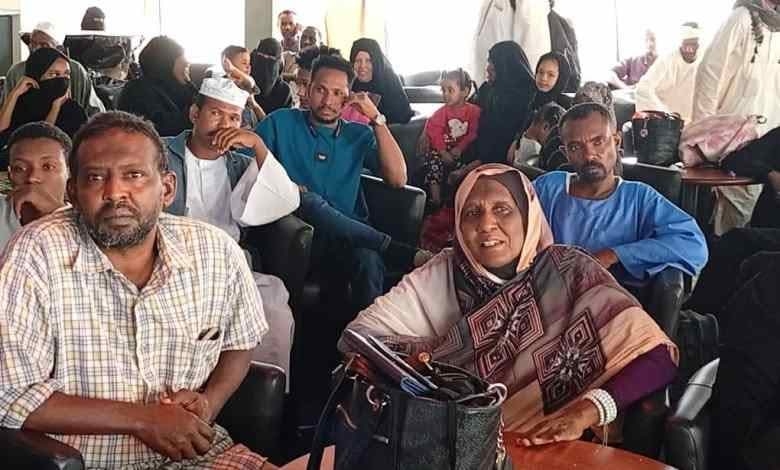 وصول الفوج الأول من العائدين طوعياً من جدة إلى السودان