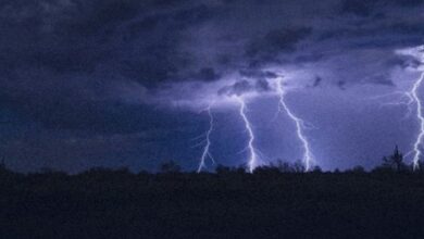 إنذار برتقالي: أمطار غزيرة وعواصف رعدية تضرب 3 ولايات حتى فجر السبت