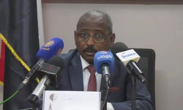 وزير العدل يشدد على تعديل قانون الصحافة وضبط المهنة