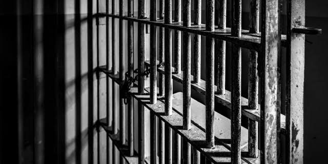 المليشيا تحتجز كوادر طبية في ظروف سيئة بنيالا